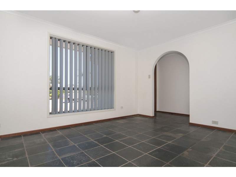 4 Smart Court, Evanston Park SA 5116