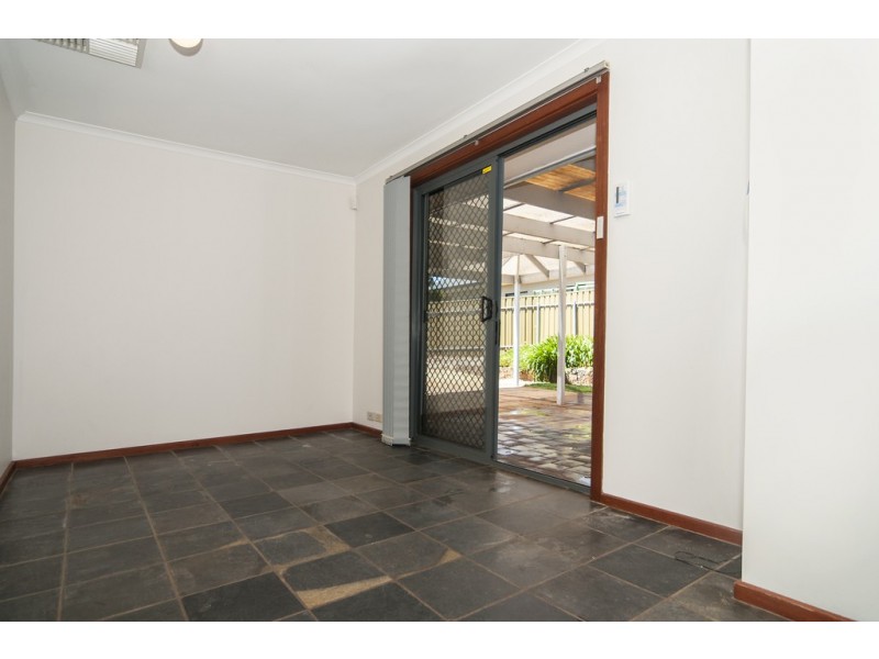 4 Smart Court, Evanston Park SA 5116