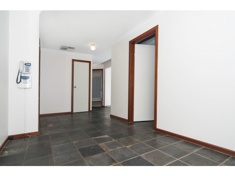 4 Smart Court, Evanston Park SA 5116