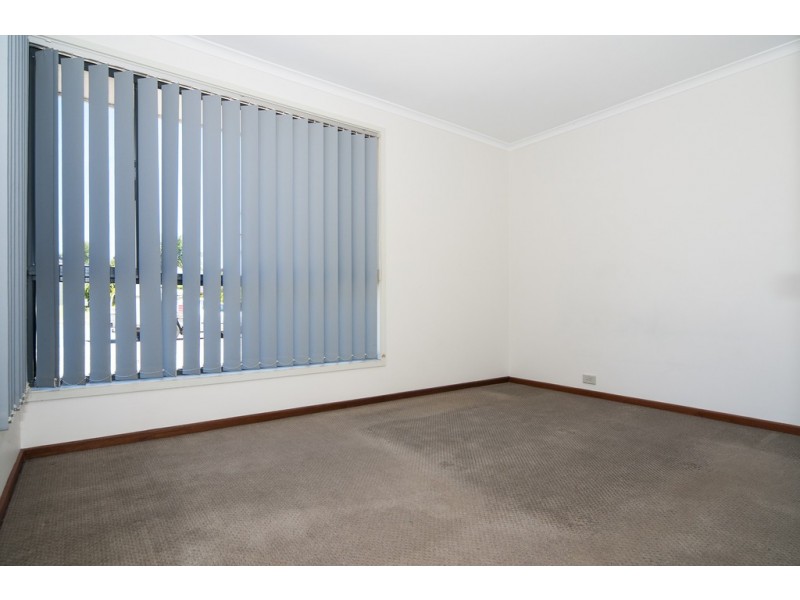 4 Smart Court, Evanston Park SA 5116