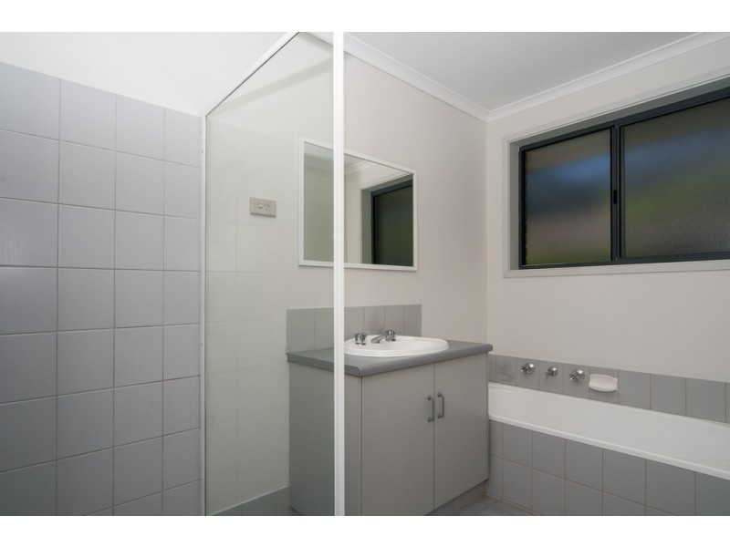 4 Smart Court, Evanston Park SA 5116