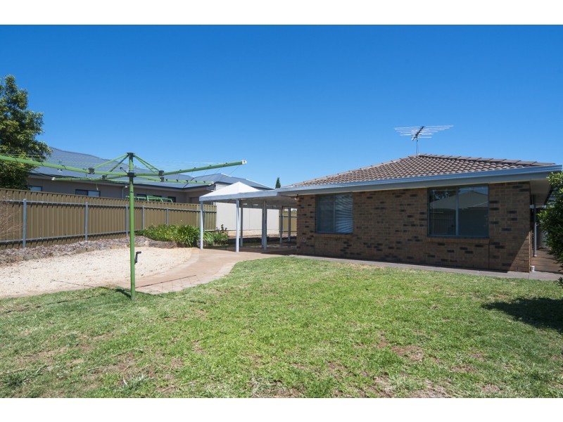 4 Smart Court, Evanston Park SA 5116