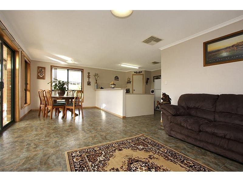 5 Mc’ Donnell Court, Evanston Gardens SA 5116