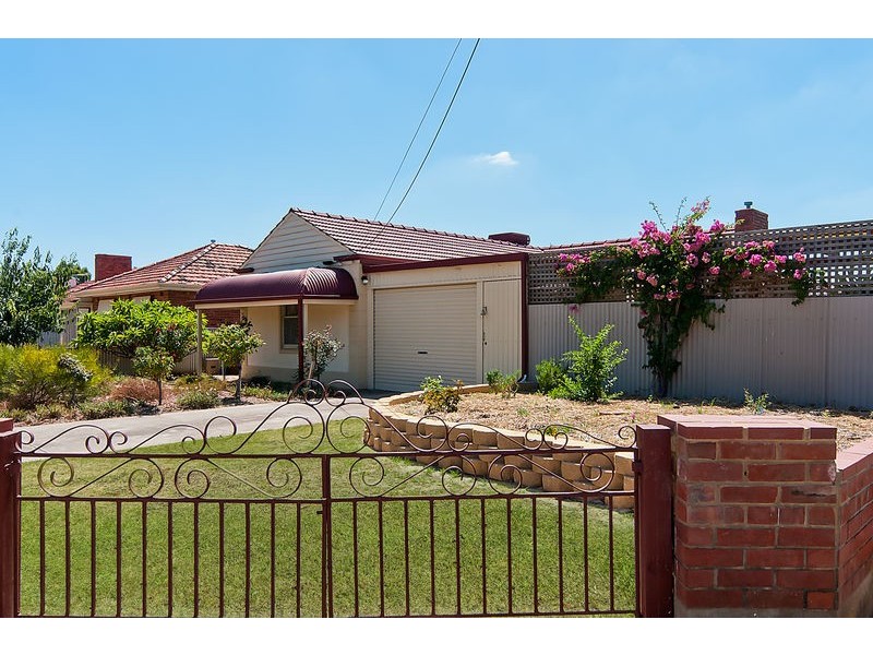 10 Lily Street, Blair Athol SA 5084