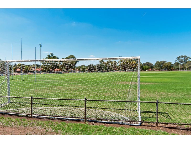 10 Lily Street, Blair Athol SA 5084