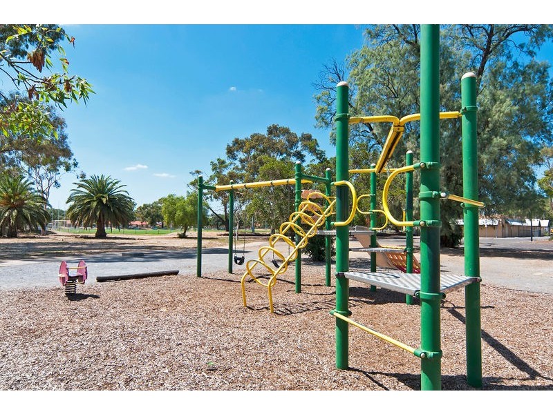 10 Lily Street, Blair Athol SA 5084