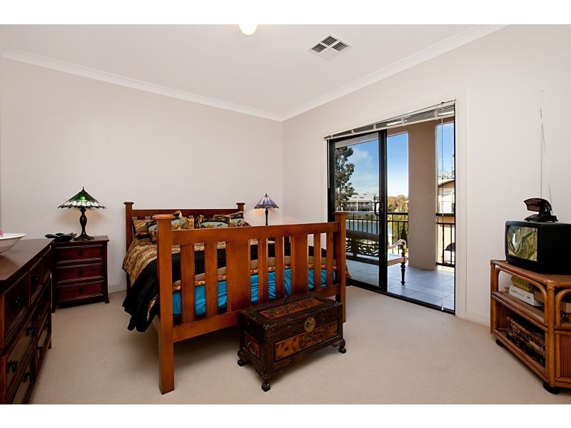 23 Frome Crescent, Mawson Lakes SA 5095