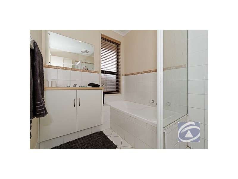 2 Gleeson Grove, Evanston Park SA 5116