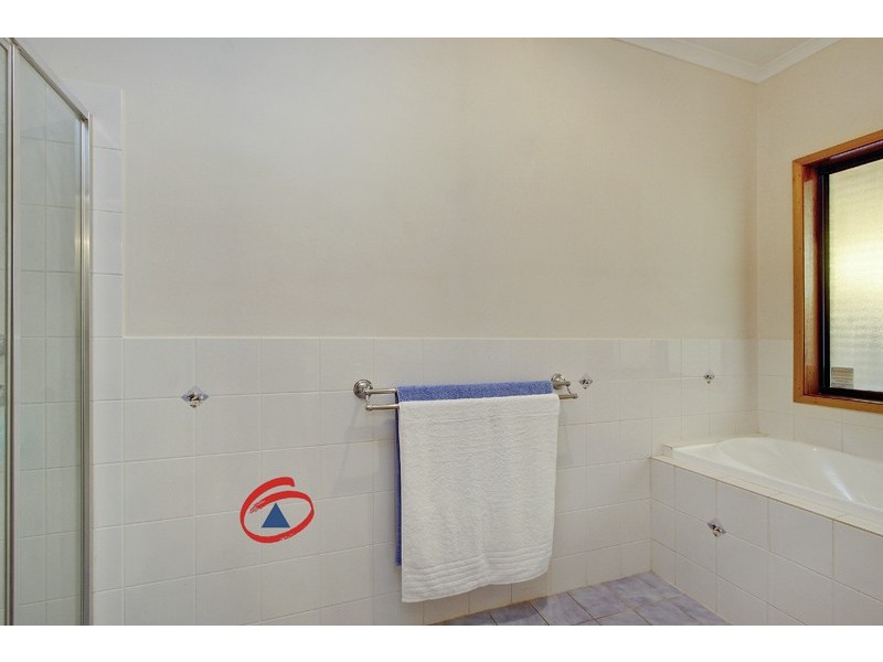 4 Netherby Avenue, Evanston Park SA 5116