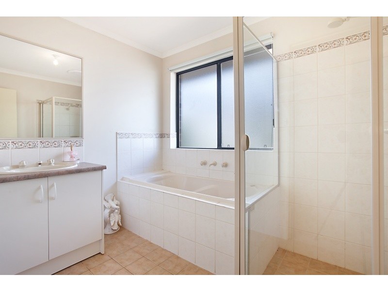 14 Toner Cres, Evanston Park SA 5116