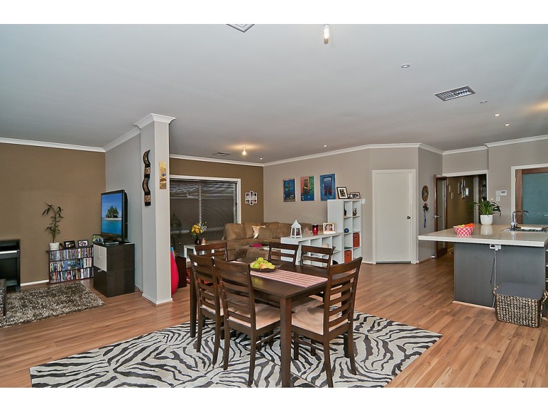 17 lodge way, Blakeview SA 5114