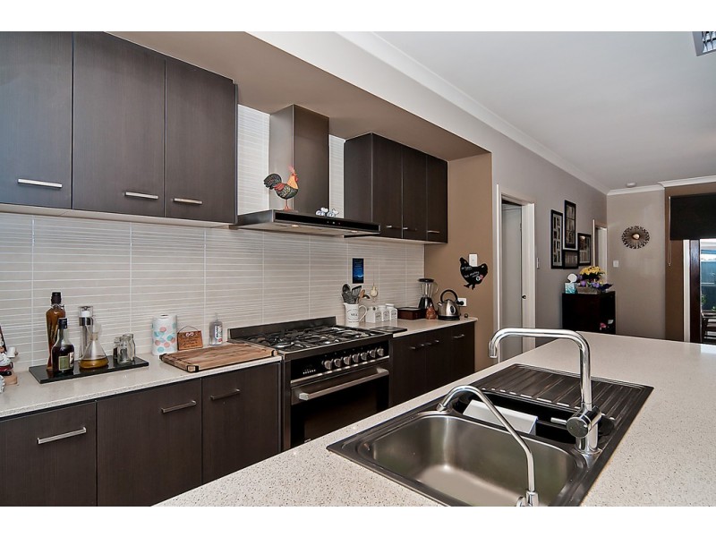 17 lodge way, Blakeview SA 5114