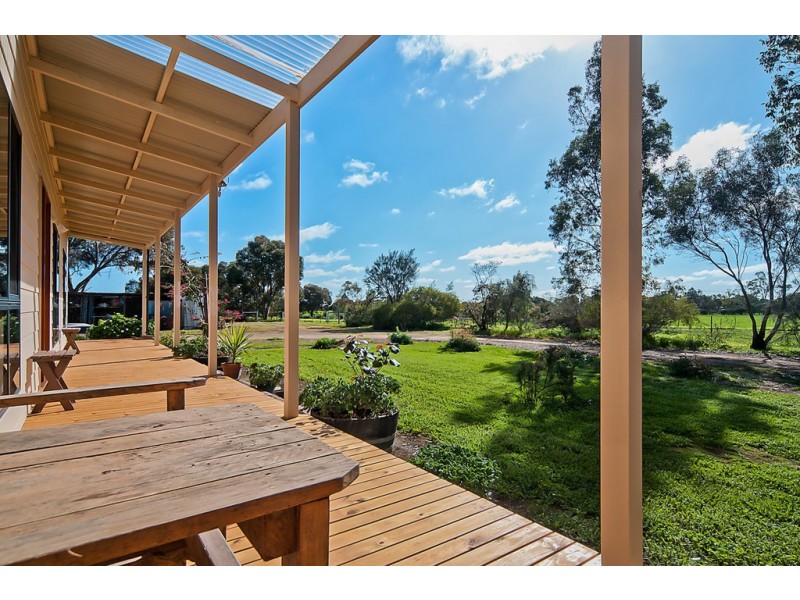 18 Tower Road (off Gawler River Road), Lewiston SA 5501