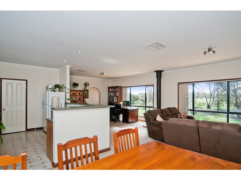 18 Tower Road (off Gawler River Road), Lewiston SA 5501