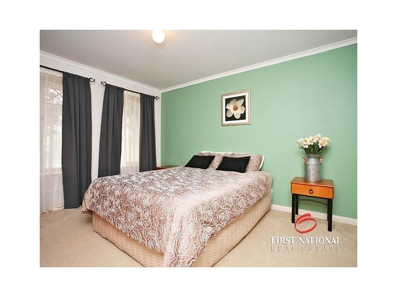 27A Thiele Cres, Evanston Park SA 5116