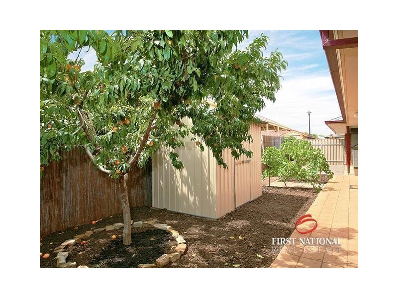 27A Thiele Cres, Evanston Park SA 5116