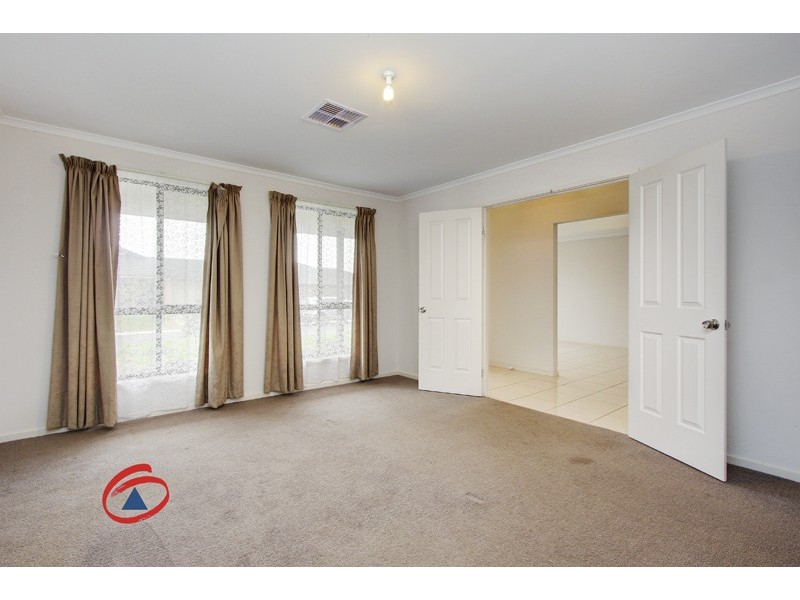 10 Oxford Drive, Andrews Farm SA 5114