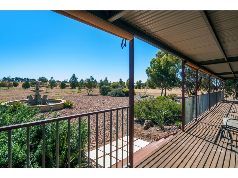 86 Frost Road, Lower Light SA 5501