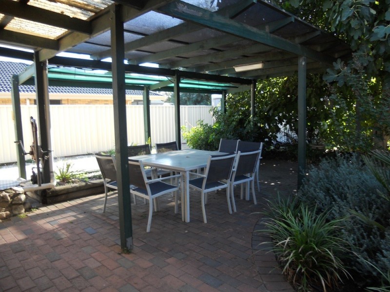 22 Paxton St, Willaston SA 5118