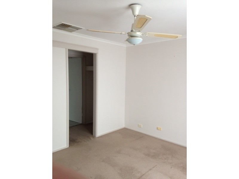 4 Toulon Pl, Greenwith SA 5125