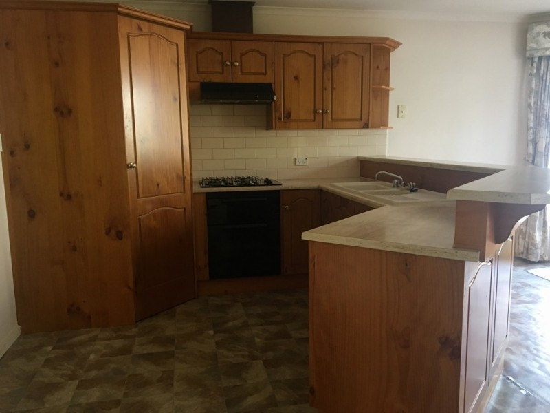 32 Cambridge tce, Hillbank SA 5112