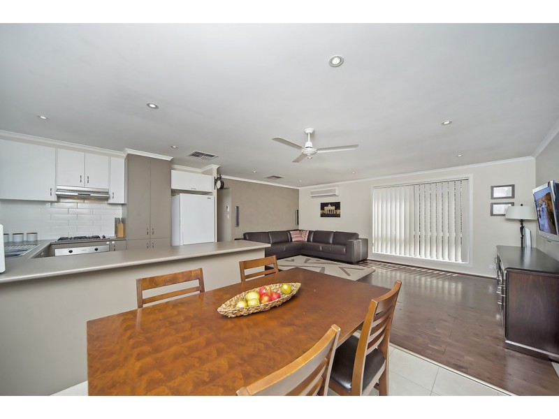 17 Orchard Drive, Evanston SA 5116