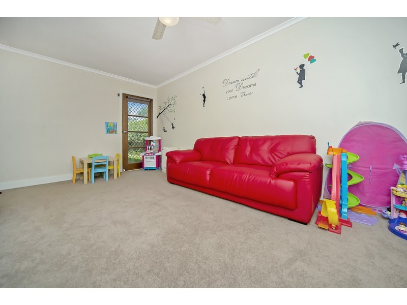 17 Orchard Drive, Evanston SA 5116