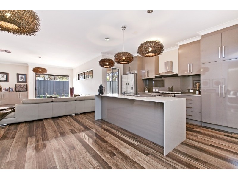 14 Salmon Gum Cres, Blakeview SA 5114