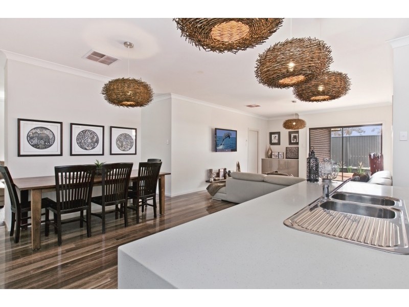 14 Salmon Gum Cres, Blakeview SA 5114