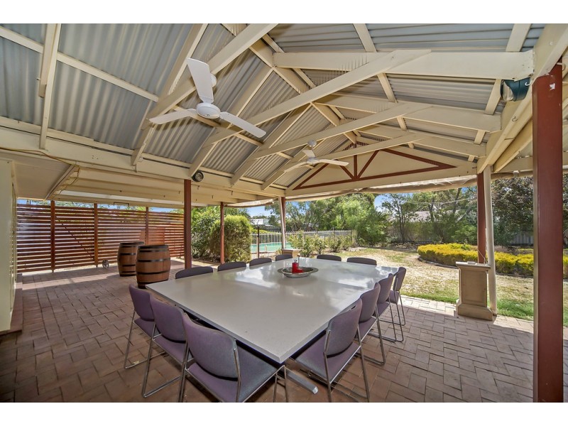 6 Cleland Court, Willaston SA 5118