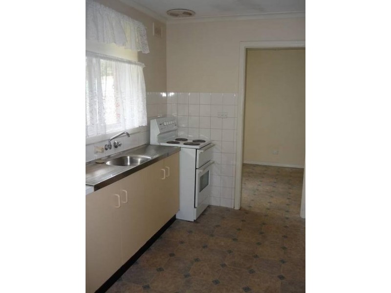 15 Preston Street, Elizabeth Downs SA 5113