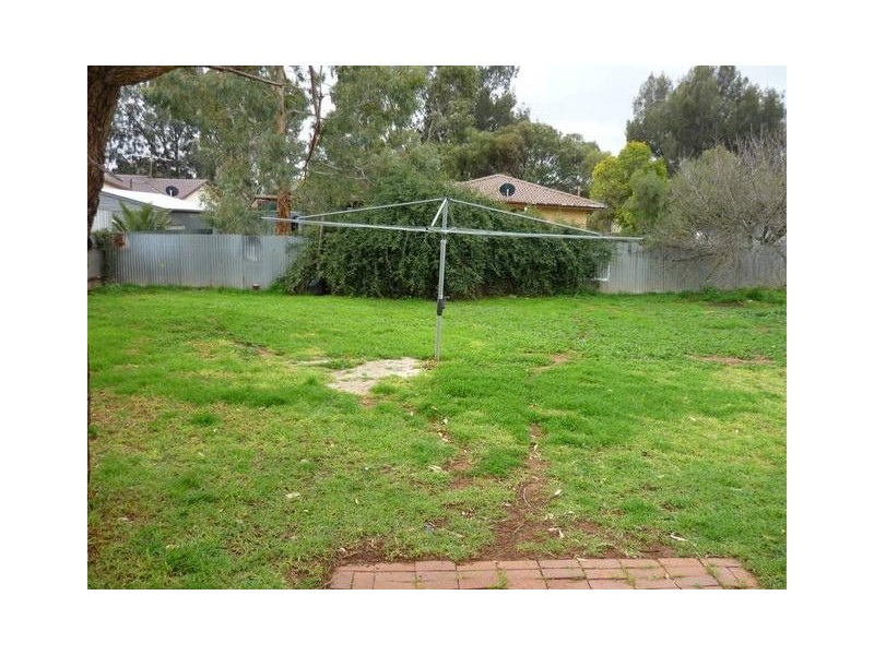 15 Preston Street, Elizabeth Downs SA 5113