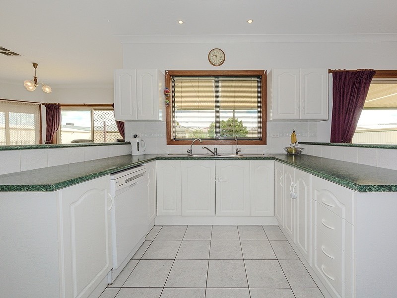 10 Sarah Candace Court, Munno Para West SA 5115