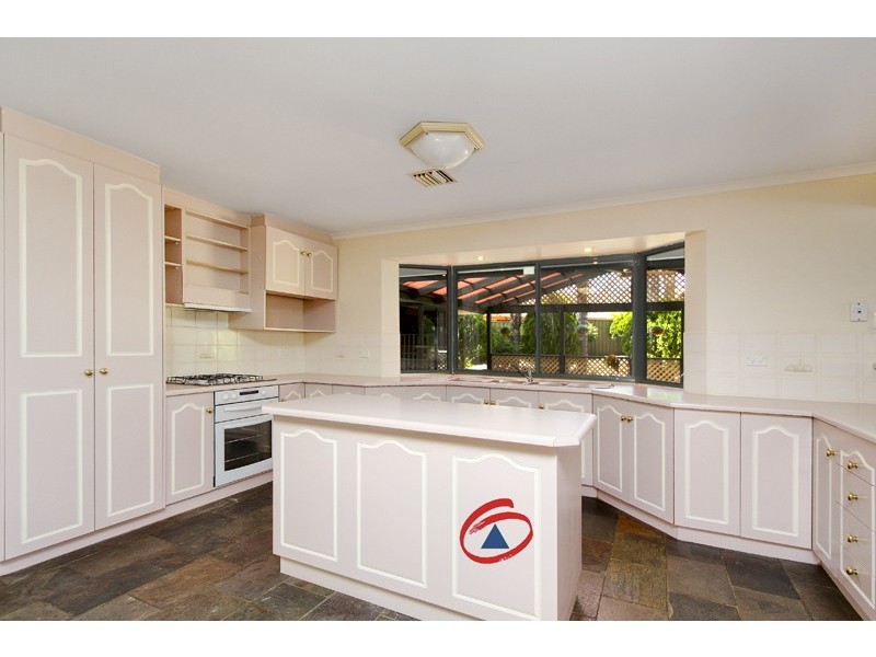 7 Smart Court, Evanston Park SA 5116