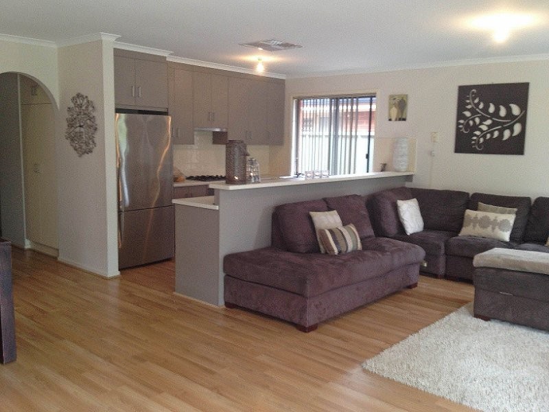 25 Lumsden Crt, Evanston Park SA 5116