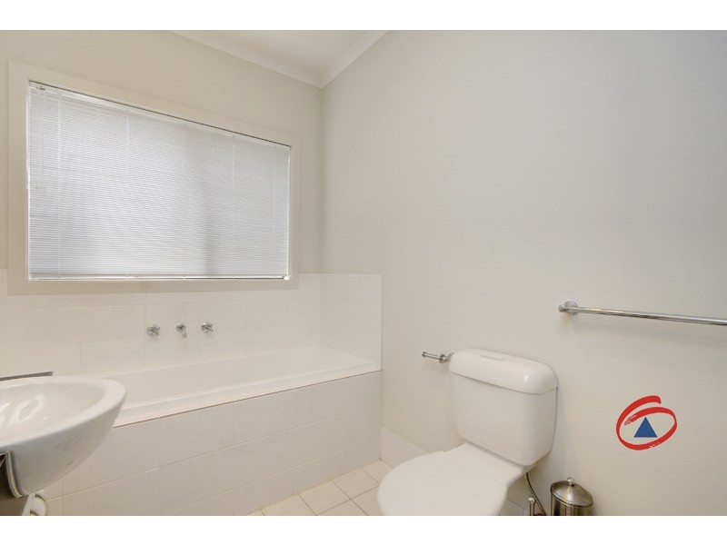 8 East Parkway, Andrews Farm SA 5114