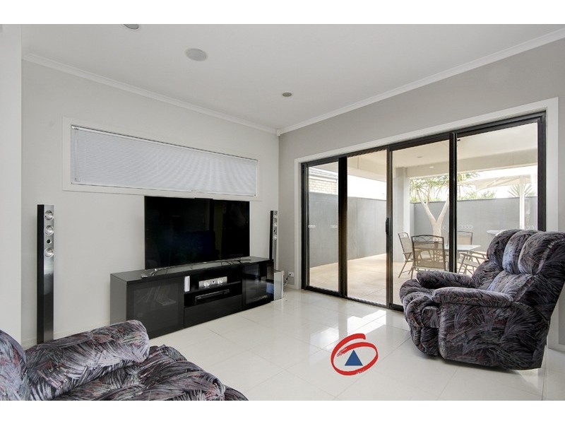 8 East Parkway, Andrews Farm SA 5114