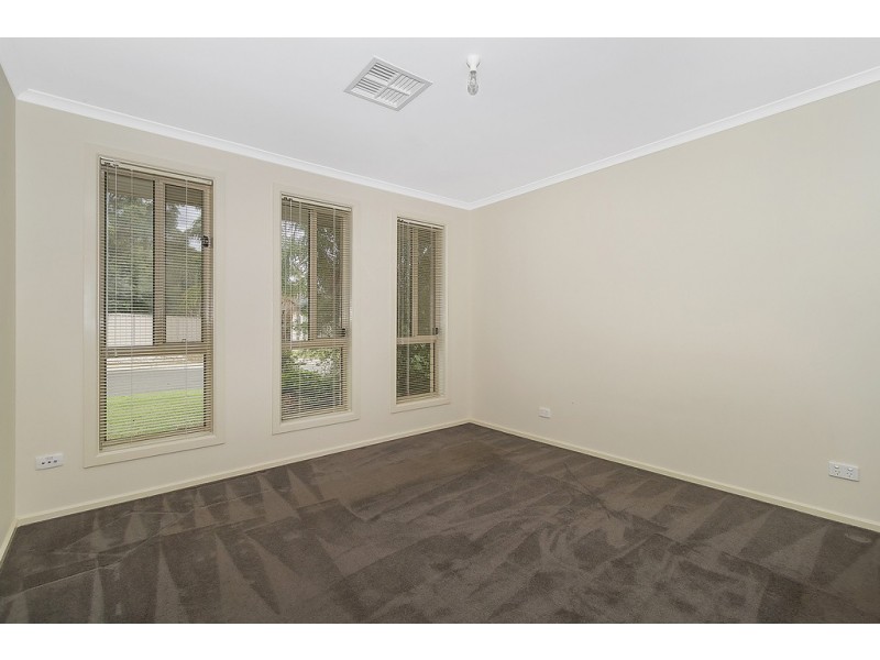 13 Mitchell Dve, Evanston Park SA 5116