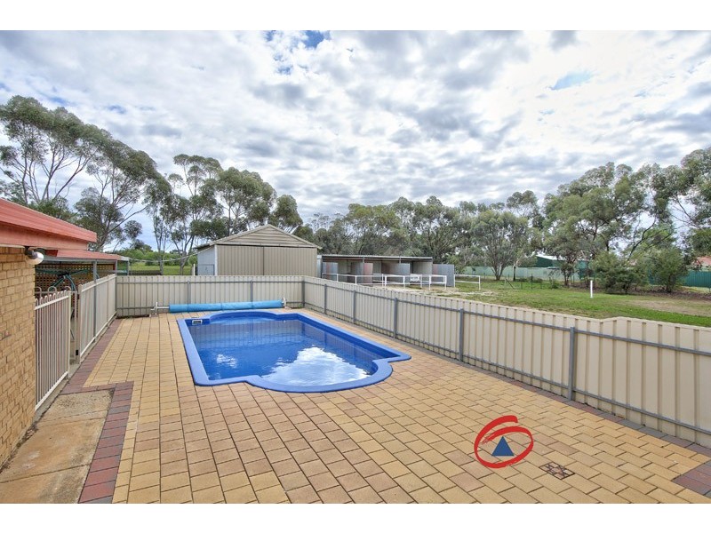 3 Lawrie Road, Lewiston SA 5501