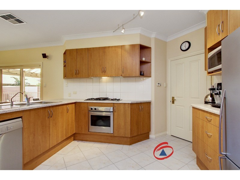 9 Mallard Crescent, Mawson Lakes SA 5095