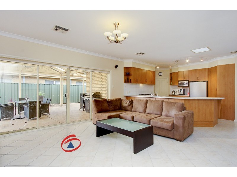 9 Mallard Crescent, Mawson Lakes SA 5095