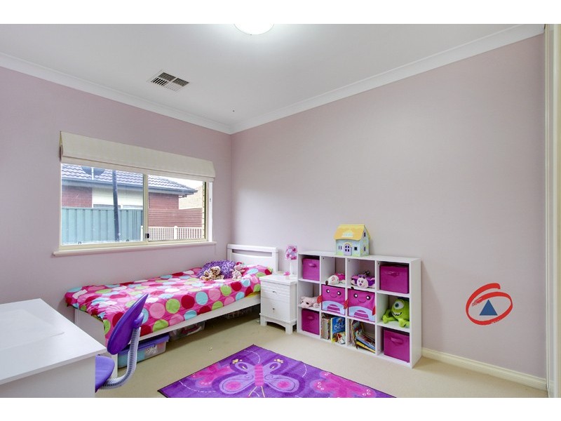 9 Mallard Crescent, Mawson Lakes SA 5095