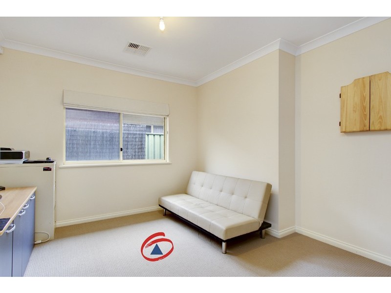 9 Mallard Crescent, Mawson Lakes SA 5095