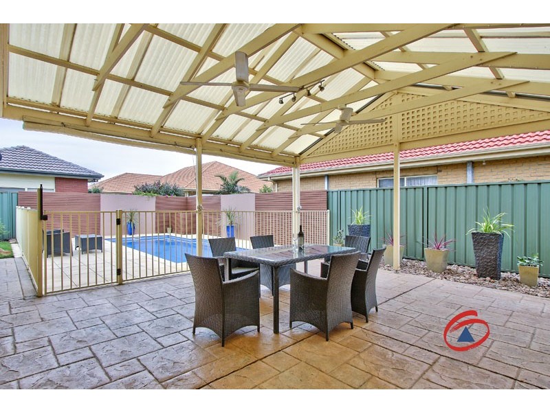 9 Mallard Crescent, Mawson Lakes SA 5095