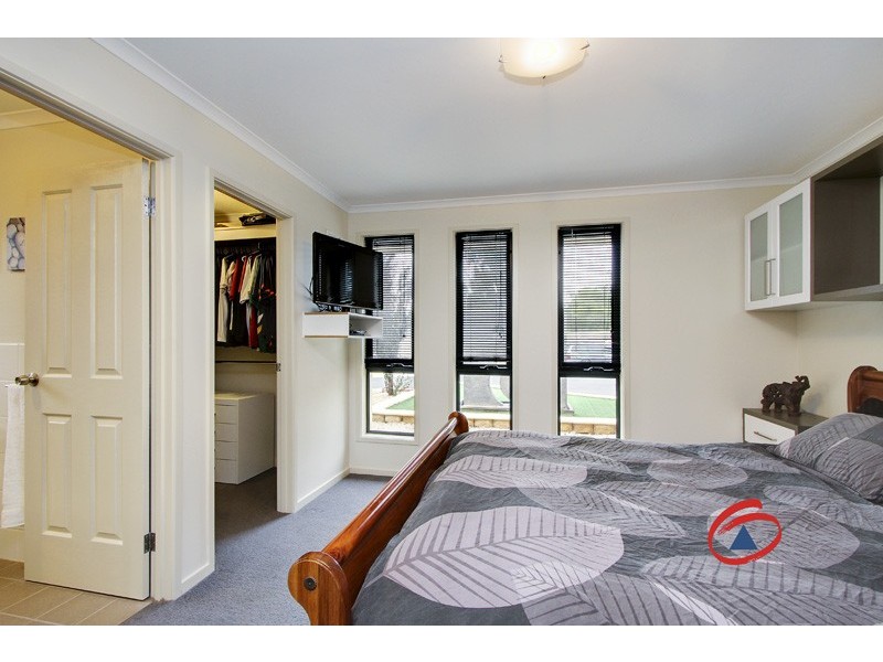 7 Sambell Court, Evanston Park SA 5116