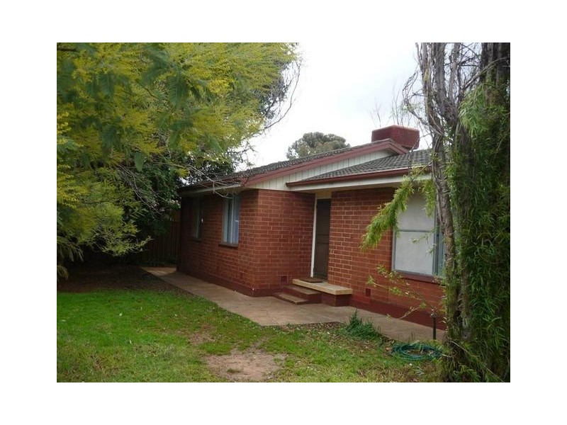 15A Preston St, Elizabeth Downs SA 5113