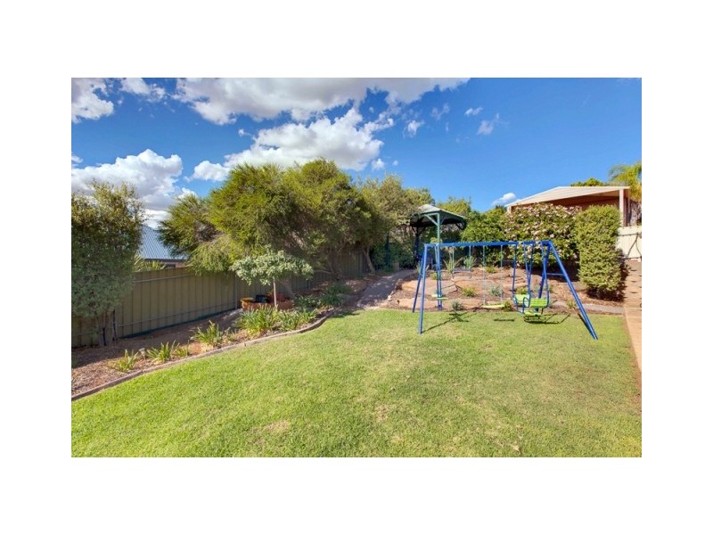 9 Honeysuckle Drive, Hillbank SA 5112
