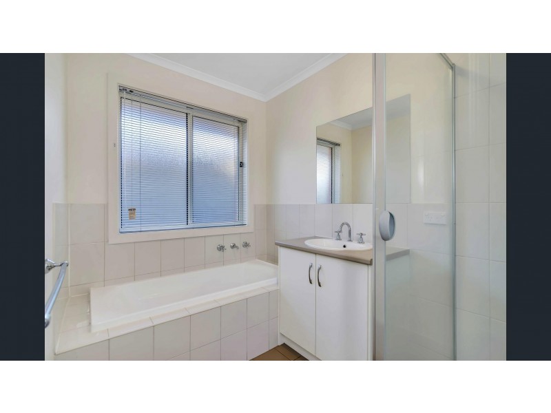 7 Angheljo Ave, Munno Para West SA 5115
