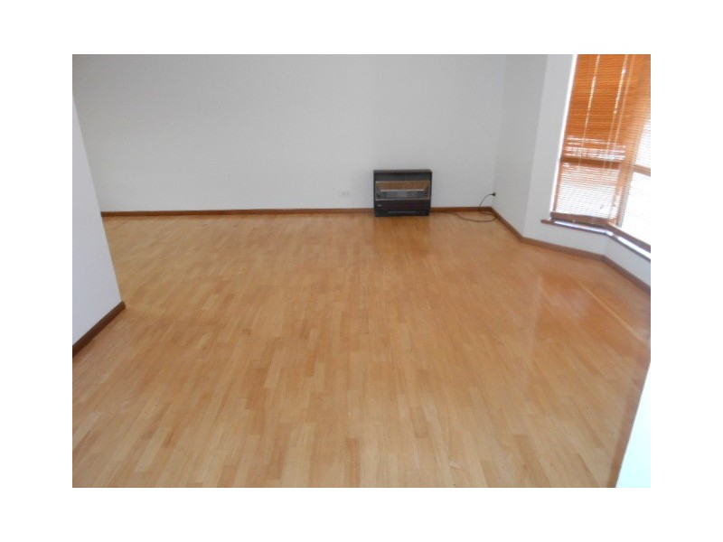 16 Cleland Ct, Willaston SA 5118