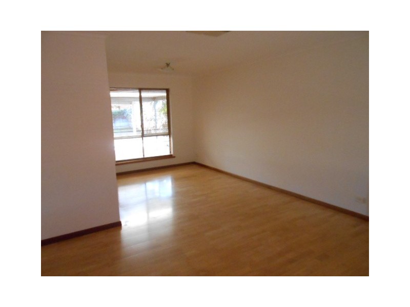 16 Cleland Ct, Willaston SA 5118